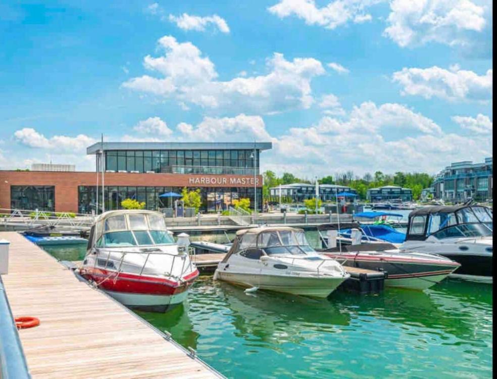 Aquarius 2 Bedroom Condo Friday Harbour Innisfil ภายนอก รูปภาพ