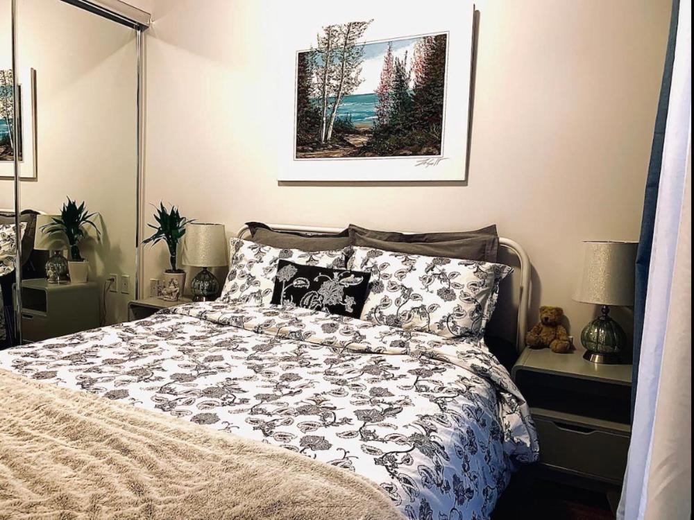 Aquarius 2 Bedroom Condo Friday Harbour Innisfil ภายนอก รูปภาพ