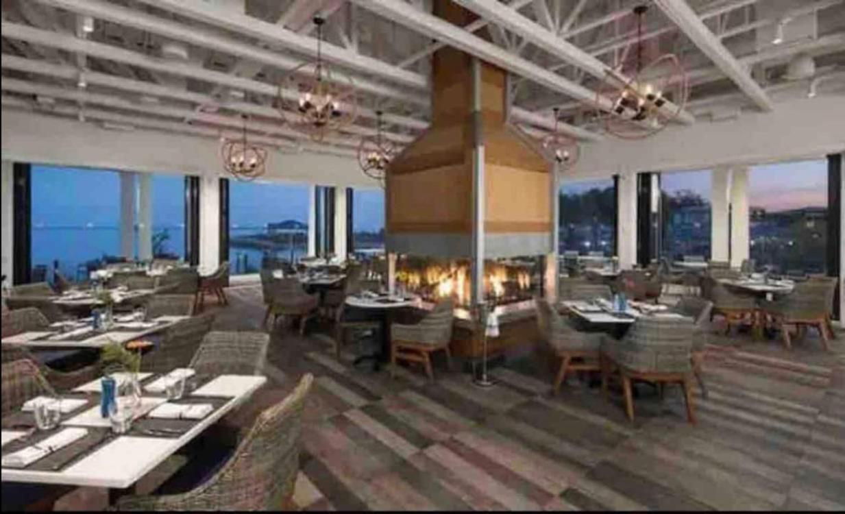 Aquarius 2 Bedroom Condo Friday Harbour Innisfil ภายนอก รูปภาพ