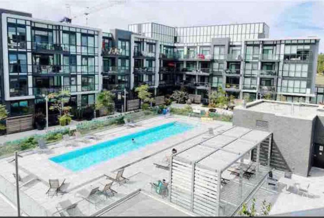 Aquarius 2 Bedroom Condo Friday Harbour Innisfil ภายนอก รูปภาพ